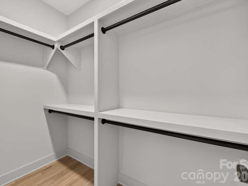 5151 Grafton Drive, Charlotte, NC 28215.  MLS# CAR4419549, YatesRealty ID 47738. 