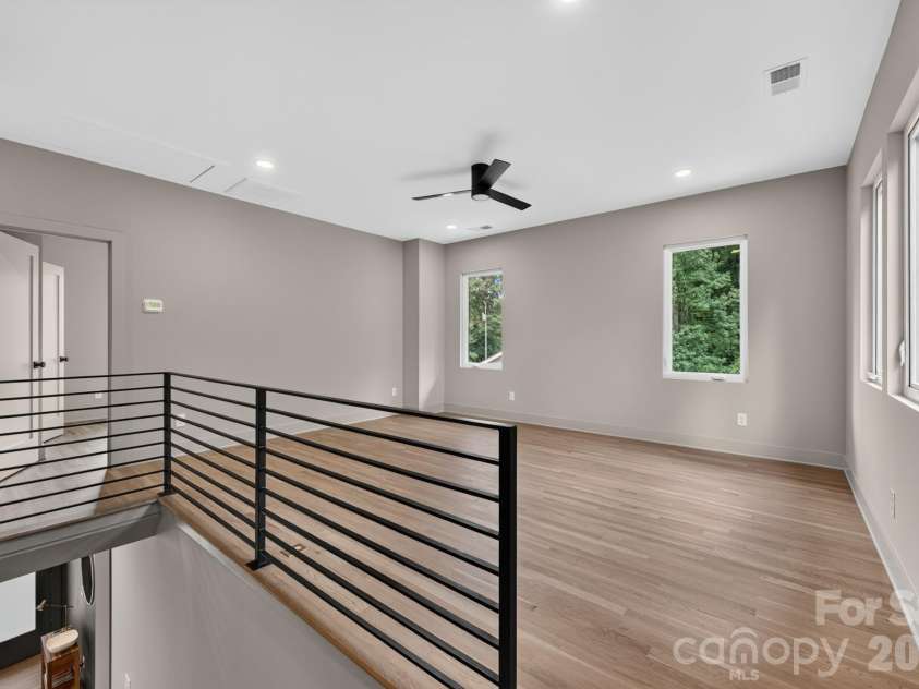 5151 Grafton Drive, Charlotte, NC 28215.  MLS# CAR4419549, YatesRealty ID 47738. 