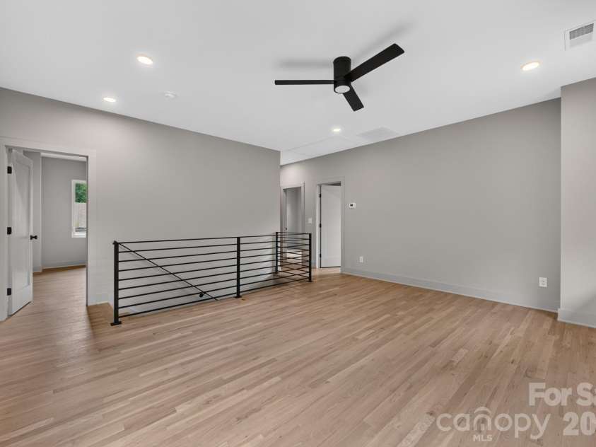 5151 Grafton Drive, Charlotte, NC 28215.  MLS# CAR4419549, YatesRealty ID 47738. 