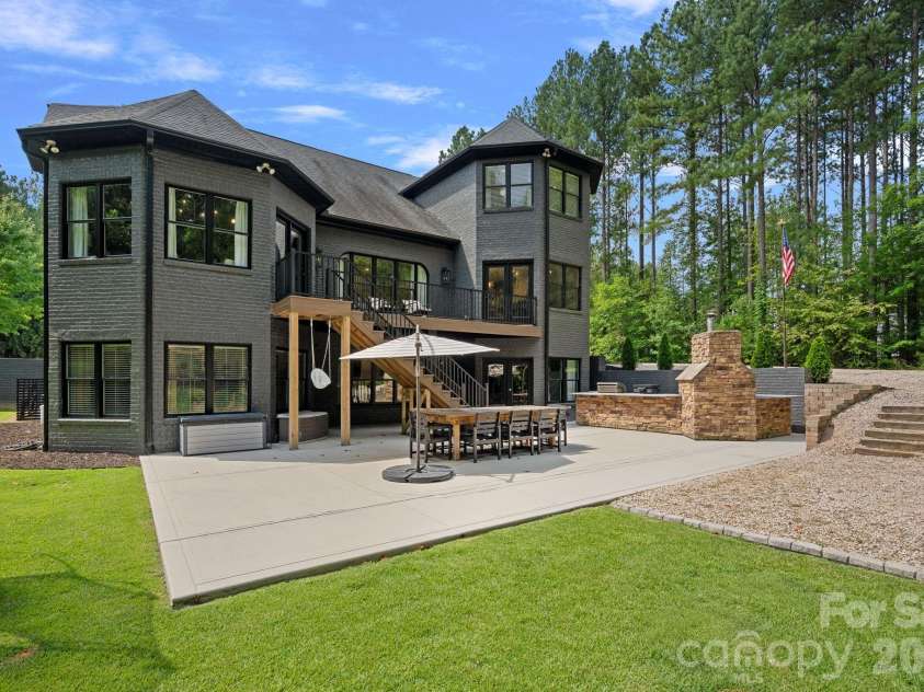 140 Crooked Branch Way, Troutman, NC 28166.  MLS# CAR4416976, YatesRealty ID 47739. 