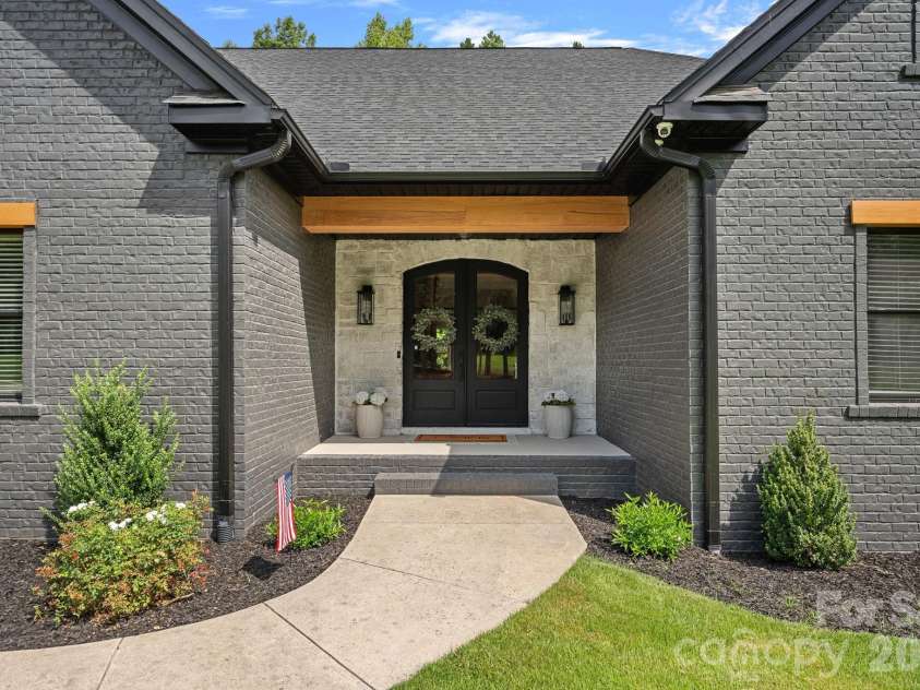 140 Crooked Branch Way, Troutman, NC 28166.  MLS# CAR4416976, YatesRealty ID 47739. 