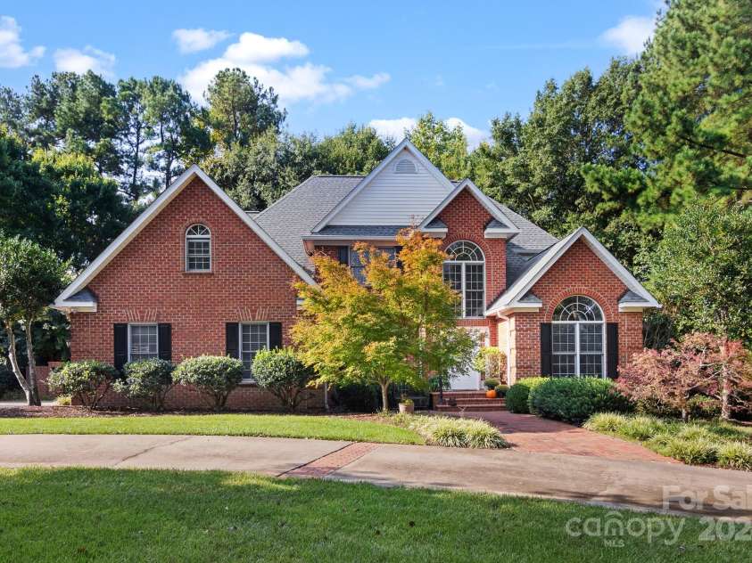 1408 Stone Gate Drive, Shelby, NC 28150.  MLS# CAR4181748, YatesRealty ID 4774. Welcome home!