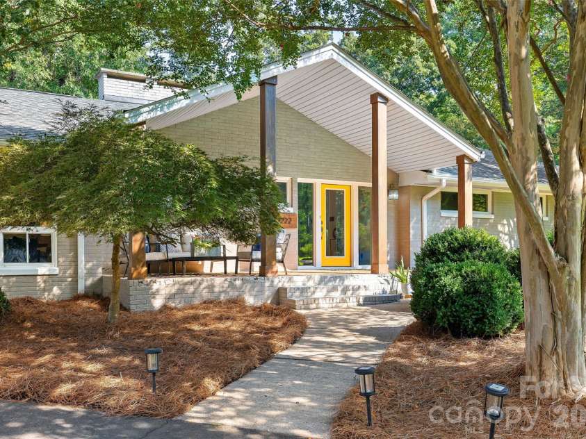 1222 Burtonwood Circle, Charlotte, NC 28212.  MLS# CAR4418524, YatesRealty ID 47741. 