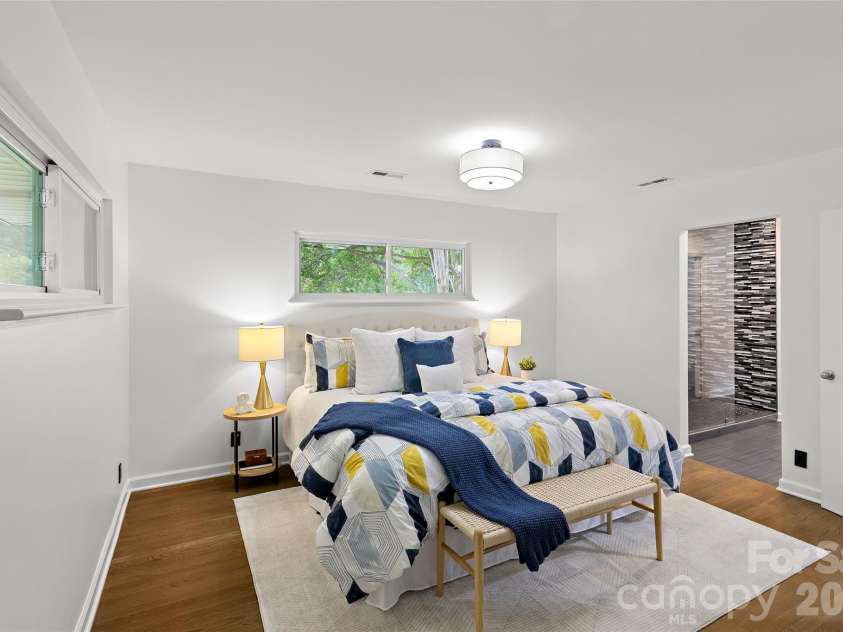 1222 Burtonwood Circle, Charlotte, NC 28212.  MLS# CAR4418524, YatesRealty ID 47741. 