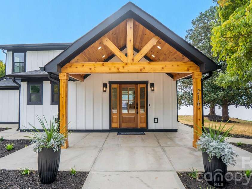 216 Lake Pines Lane, Lexington, NC 27292.  MLS# CAR4351408, YatesRealty ID 47747. 