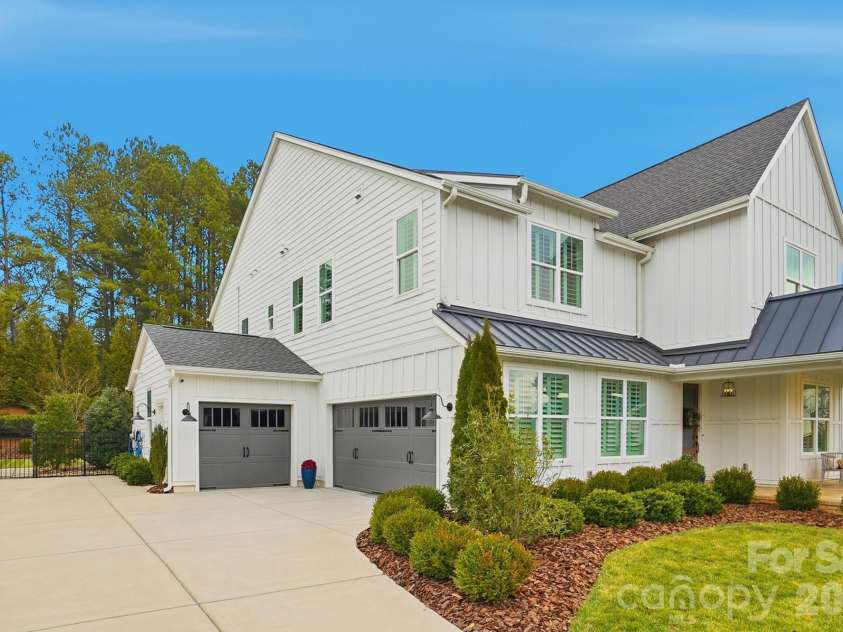 2052 Thatcher Way, Fort Mill, SC 29715.  MLS# CAR4340304, YatesRealty ID 4775. 
