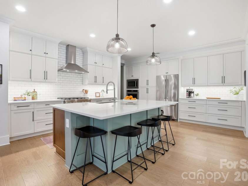 2052 Thatcher Way, Fort Mill, SC 29715.  MLS# CAR4340304, YatesRealty ID 4775. 