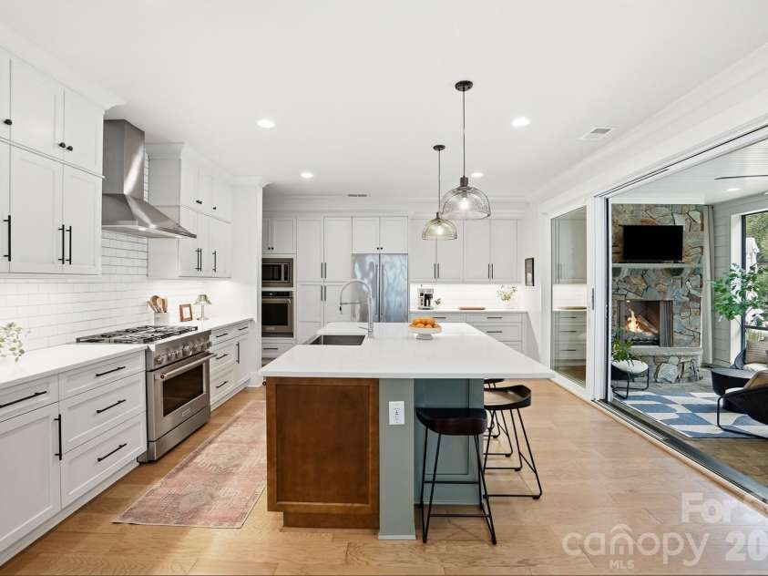 2052 Thatcher Way, Fort Mill, SC 29715.  MLS# CAR4340304, YatesRealty ID 4775. 