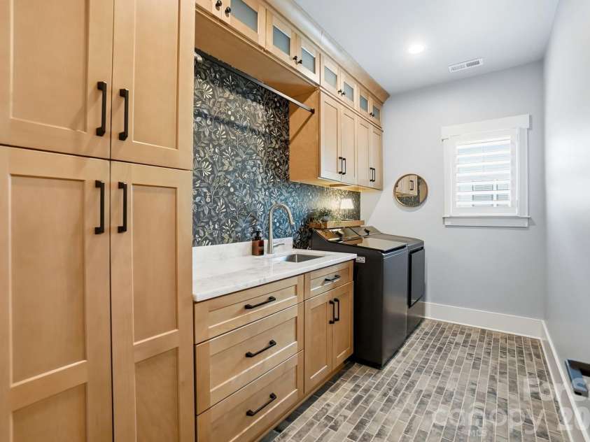 2052 Thatcher Way, Fort Mill, SC 29715.  MLS# CAR4340304, YatesRealty ID 4775. 