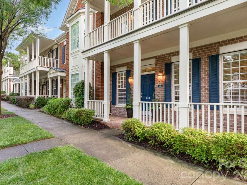 239 Faulkner Way, Davidson, NC 28036.  MLS# CAR4415330, YatesRealty ID 47752. 