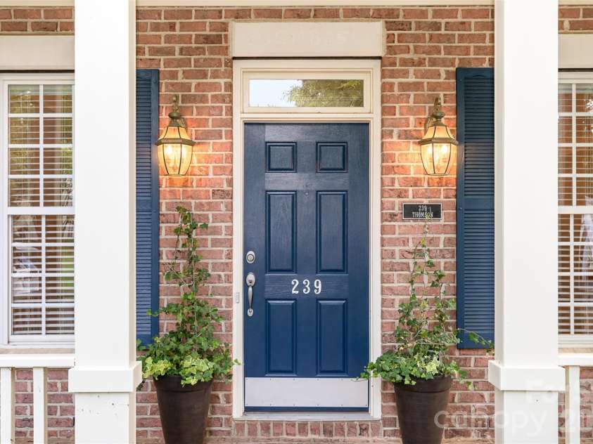 239 Faulkner Way, Davidson, NC 28036.  MLS# CAR4415330, YatesRealty ID 47752. 