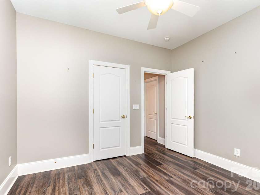 239 Faulkner Way, Davidson, NC 28036.  MLS# CAR4415330, YatesRealty ID 47752. 