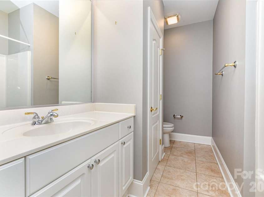 239 Faulkner Way, Davidson, NC 28036.  MLS# CAR4415330, YatesRealty ID 47752. 