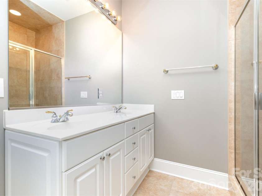 239 Faulkner Way, Davidson, NC 28036.  MLS# CAR4415330, YatesRealty ID 47752. 