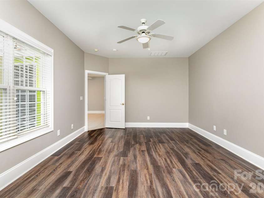 239 Faulkner Way, Davidson, NC 28036.  MLS# CAR4415330, YatesRealty ID 47752. 