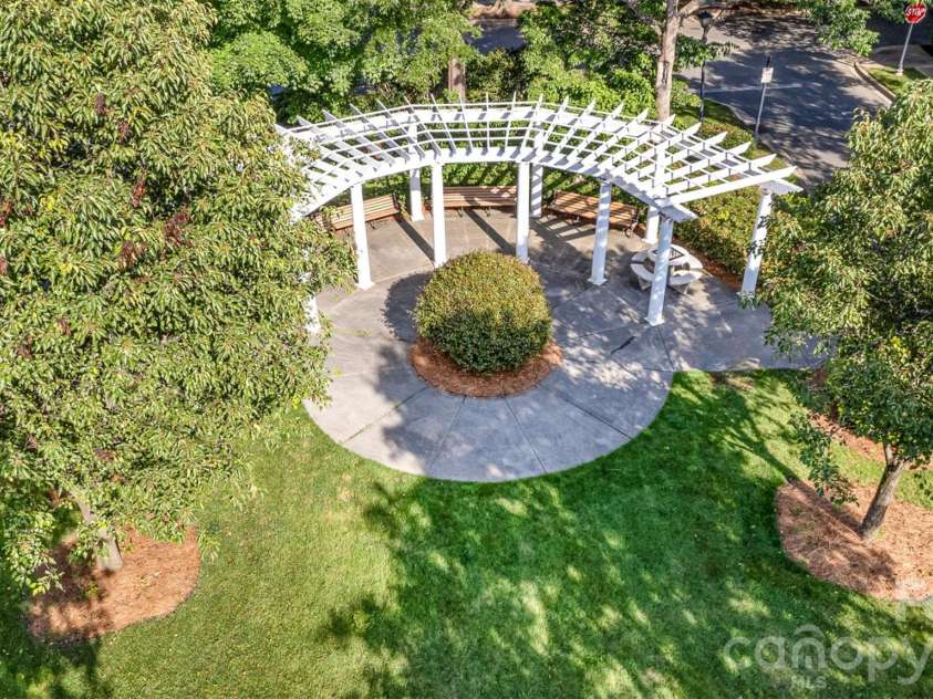 239 Faulkner Way, Davidson, NC 28036.  MLS# CAR4415330, YatesRealty ID 47752. 