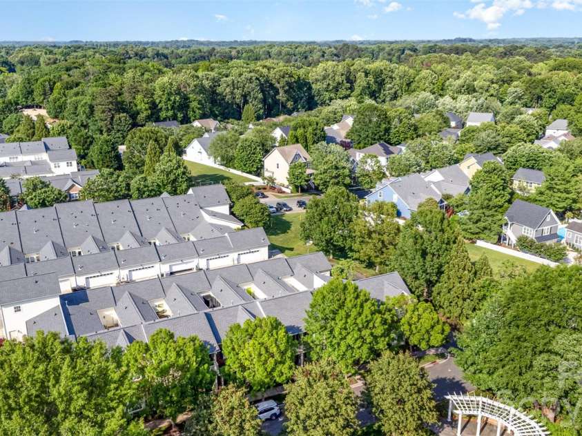 239 Faulkner Way, Davidson, NC 28036.  MLS# CAR4415330, YatesRealty ID 47752. 