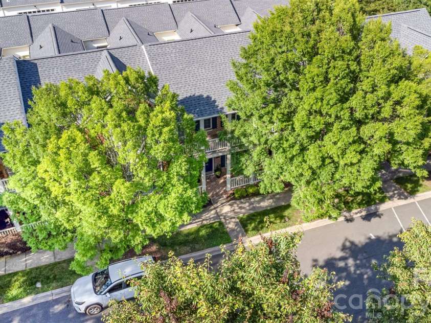 239 Faulkner Way, Davidson, NC 28036.  MLS# CAR4415330, YatesRealty ID 47752. 