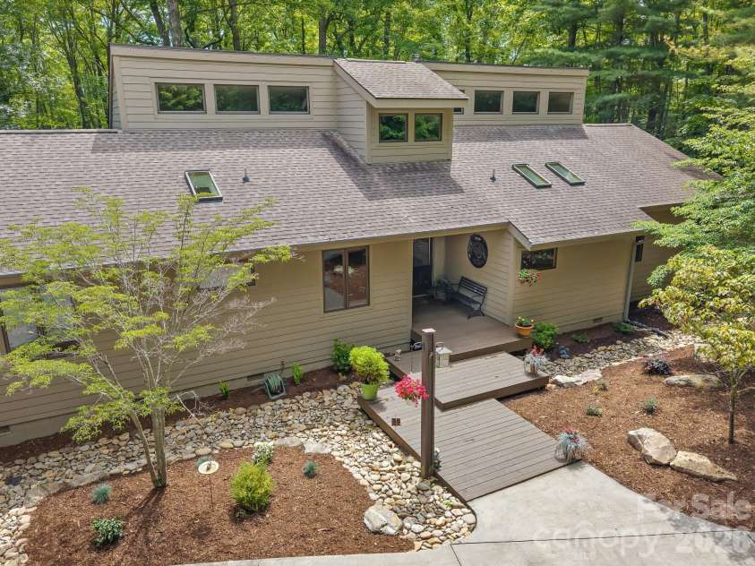 1370 Salola Lane, Brevard, NC 28712.  MLS# CAR4415333, YatesRealty ID 47754. 