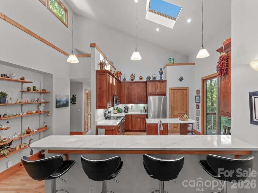 1370 Salola Lane, Brevard, NC 28712.  MLS# CAR4415333, YatesRealty ID 47754. 