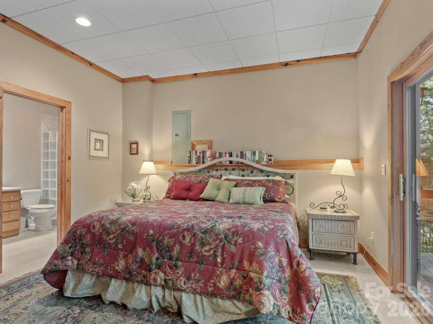 1370 Salola Lane, Brevard, NC 28712.  MLS# CAR4415333, YatesRealty ID 47754. 