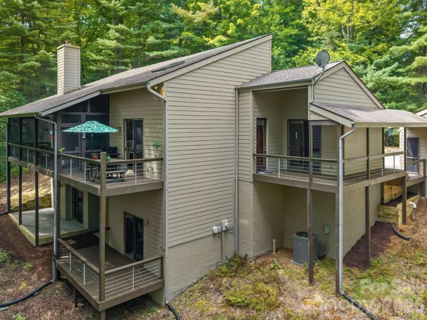 1370 Salola Lane, Brevard, NC 28712.  MLS# CAR4415333, YatesRealty ID 47754. 