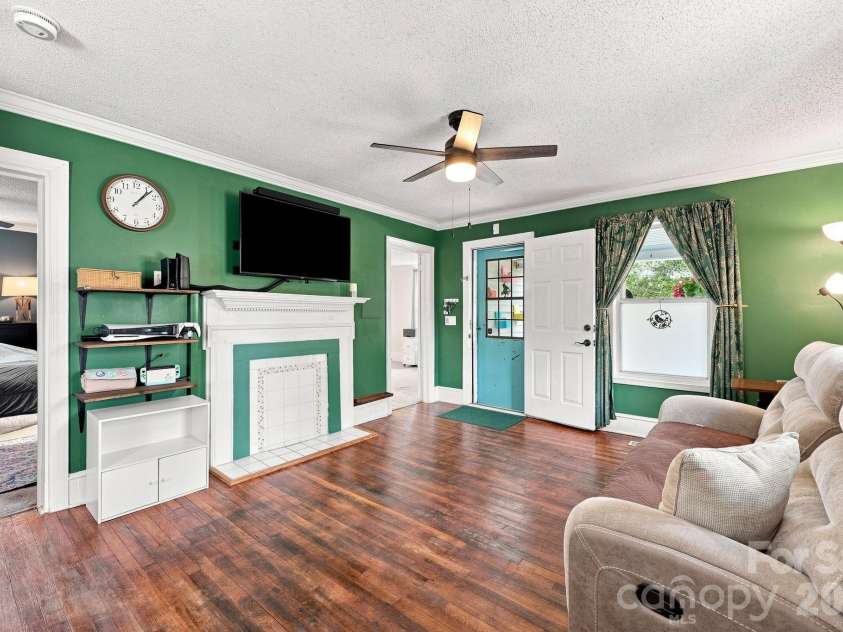 115 Henderson Street, Salisbury, NC 28144.  MLS# CAR4416911, YatesRealty ID 47756. 