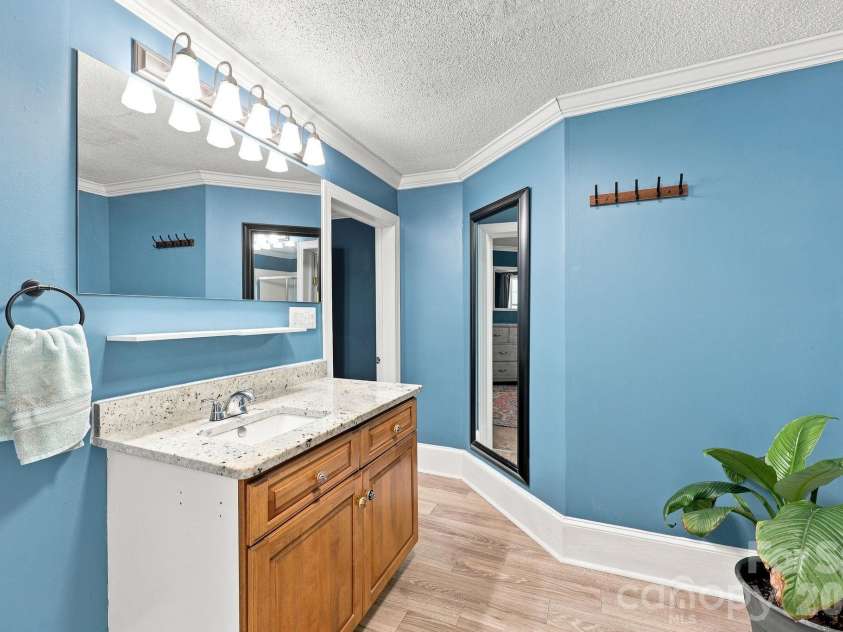 115 Henderson Street, Salisbury, NC 28144.  MLS# CAR4416911, YatesRealty ID 47756. 