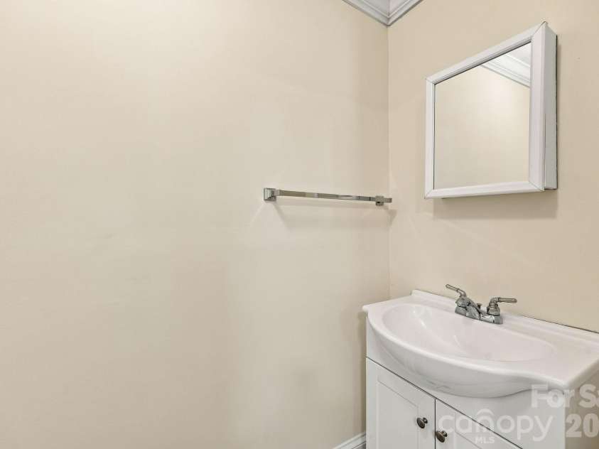 115 Henderson Street, Salisbury, NC 28144.  MLS# CAR4416911, YatesRealty ID 47756. 