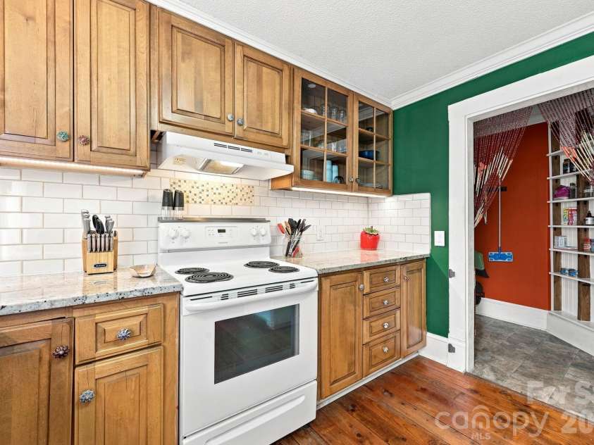 115 Henderson Street, Salisbury, NC 28144.  MLS# CAR4416911, YatesRealty ID 47756. 