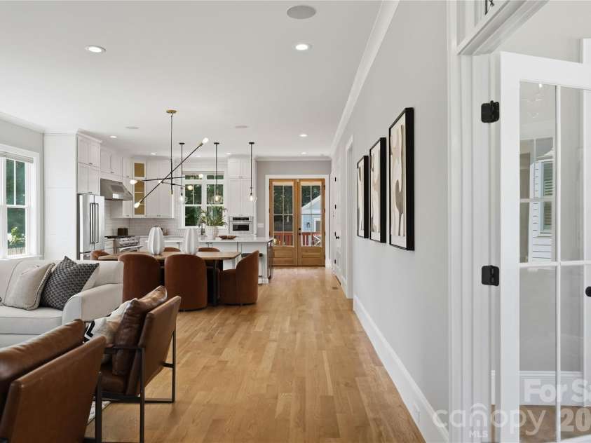 4342 Walker Road, Charlotte, NC 28211.  MLS# CAR4416343, YatesRealty ID 47757. 
