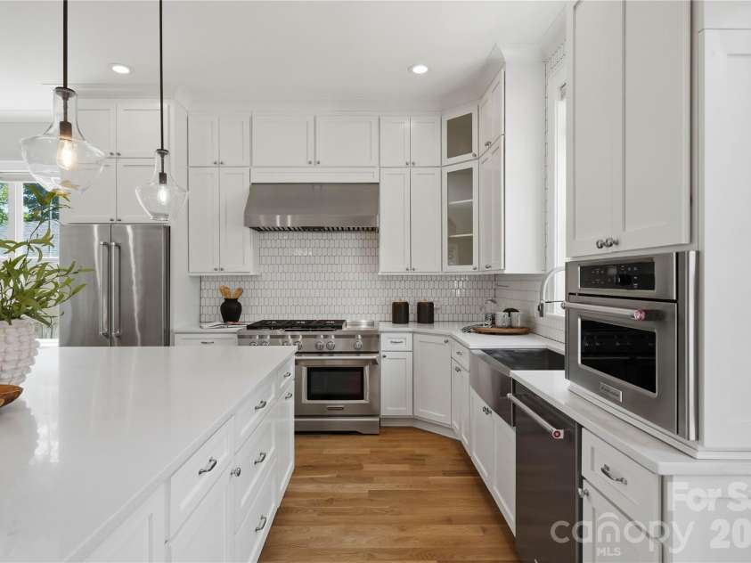 4342 Walker Road, Charlotte, NC 28211.  MLS# CAR4416343, YatesRealty ID 47757. 