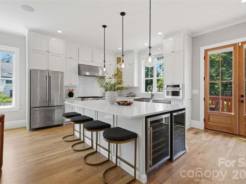 4342 Walker Road, Charlotte, NC 28211.  MLS# CAR4416343, YatesRealty ID 47757. 