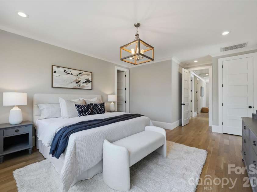 4342 Walker Road, Charlotte, NC 28211.  MLS# CAR4416343, YatesRealty ID 47757. 