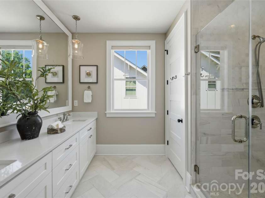 4342 Walker Road, Charlotte, NC 28211.  MLS# CAR4416343, YatesRealty ID 47757. 