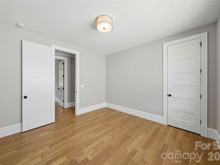 4342 Walker Road, Charlotte, NC 28211.  MLS# CAR4416343, YatesRealty ID 47757. 