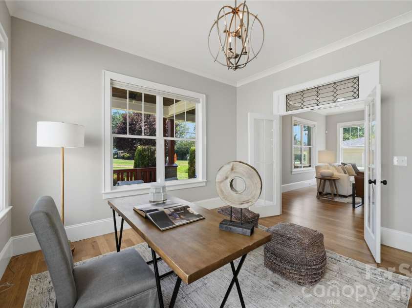 4342 Walker Road, Charlotte, NC 28211.  MLS# CAR4416343, YatesRealty ID 47757. 