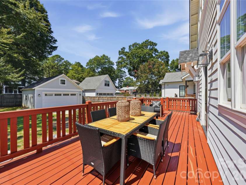 4342 Walker Road, Charlotte, NC 28211.  MLS# CAR4416343, YatesRealty ID 47757. 