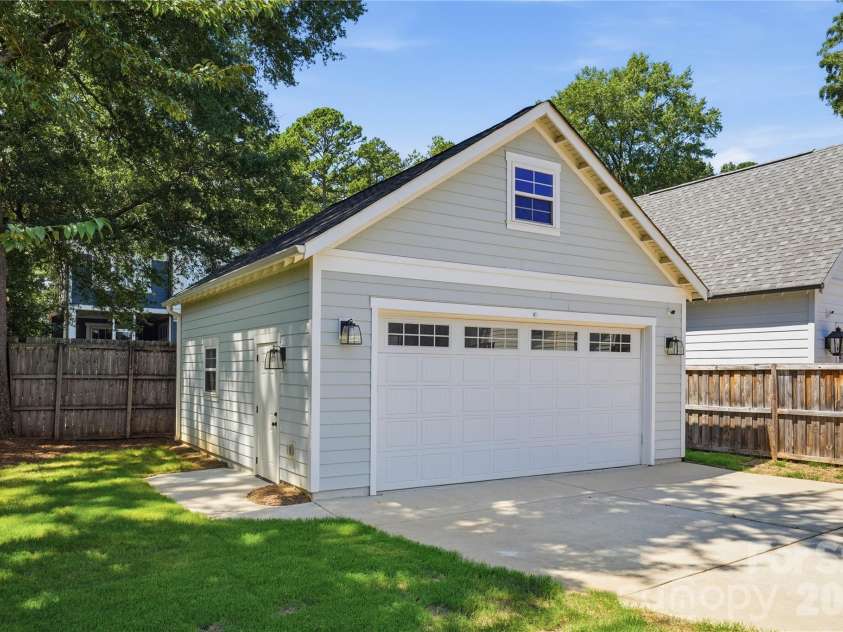 4342 Walker Road, Charlotte, NC 28211.  MLS# CAR4416343, YatesRealty ID 47757. 