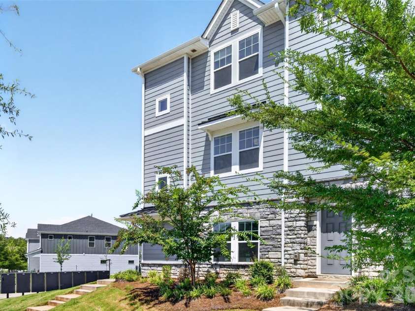 2522 Arbor Loop Drive, Charlotte, NC 28217.  MLS# CAR4415852, YatesRealty ID 47758. 