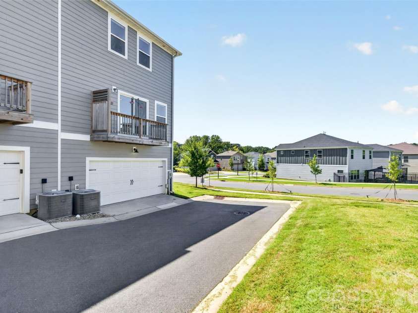 2522 Arbor Loop Drive, Charlotte, NC 28217.  MLS# CAR4415852, YatesRealty ID 47758. 