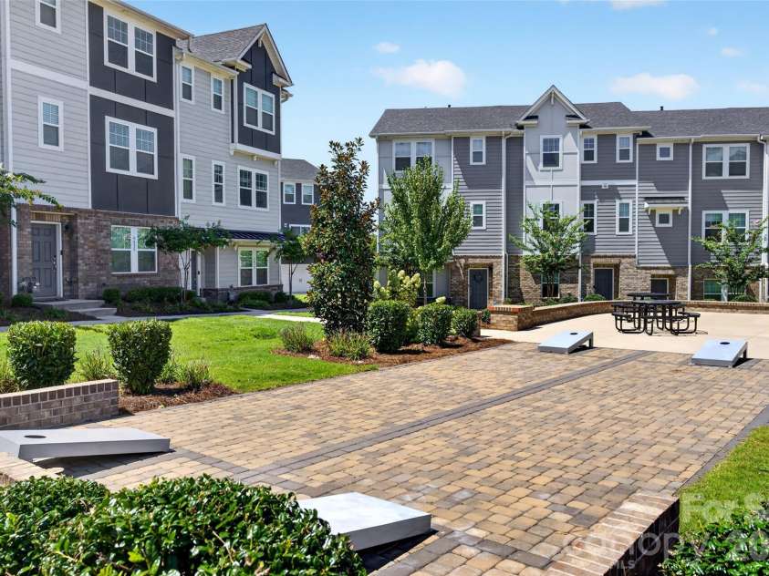 2522 Arbor Loop Drive, Charlotte, NC 28217.  MLS# CAR4415852, YatesRealty ID 47758. 