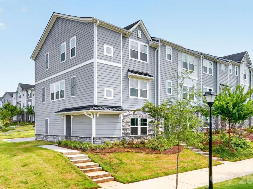 2522 Arbor Loop Drive, Charlotte, NC 28217.  MLS# CAR4415852, YatesRealty ID 47758. 