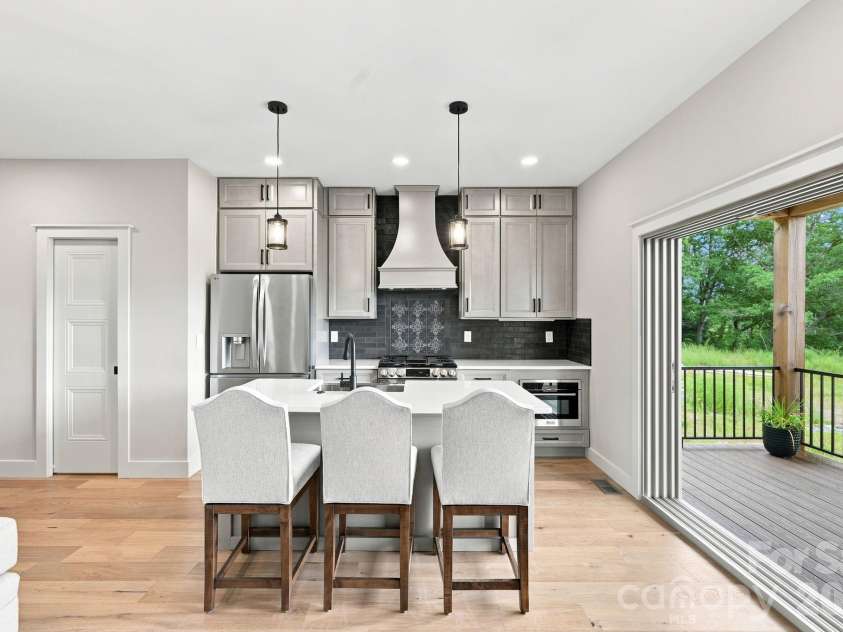 128 Chepstow Place, Black Mountain, NC 28711.  MLS# CAR4415709, YatesRealty ID 47759. 