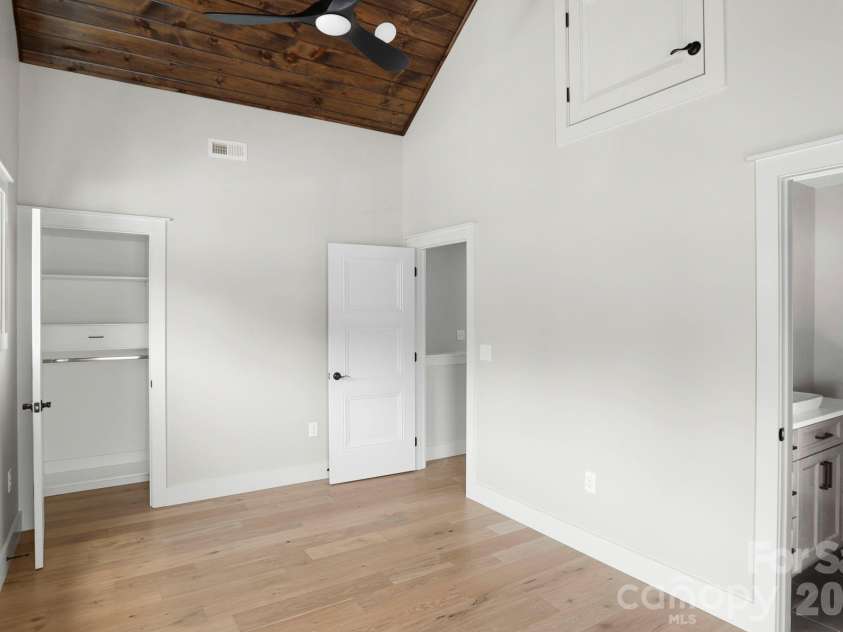 128 Chepstow Place, Black Mountain, NC 28711.  MLS# CAR4415709, YatesRealty ID 47759. 
