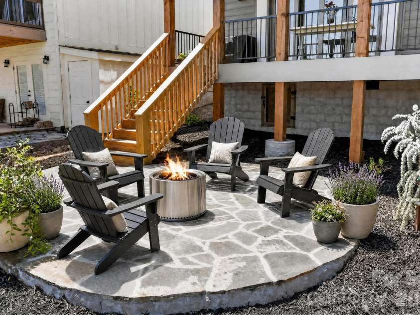128 Chepstow Place, Black Mountain, NC 28711.  MLS# CAR4415709, YatesRealty ID 47759. Stone Patio