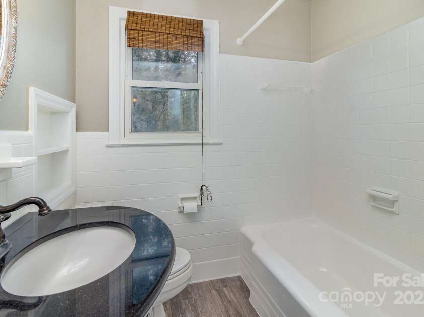 5323 Hilltop Circle, Charlotte, NC 28269.  MLS# CAR4240041, YatesRealty ID 4776. 