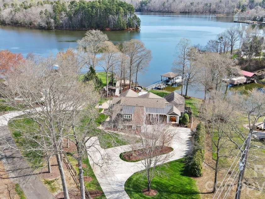 8320 Catawba Cove Drive, Belmont, NC 28012.  MLS# CAR4356566, YatesRealty ID 4776. 
