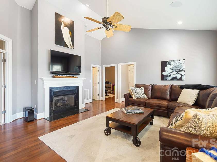 8320 Catawba Cove Drive, Belmont, NC 28012.  MLS# CAR4356566, YatesRealty ID 4776. 