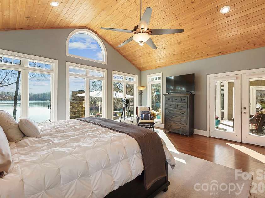 8320 Catawba Cove Drive, Belmont, NC 28012.  MLS# CAR4356566, YatesRealty ID 4776. 